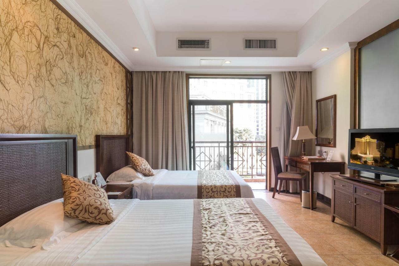 Bao Hong Hotel Sanya Exterior photo